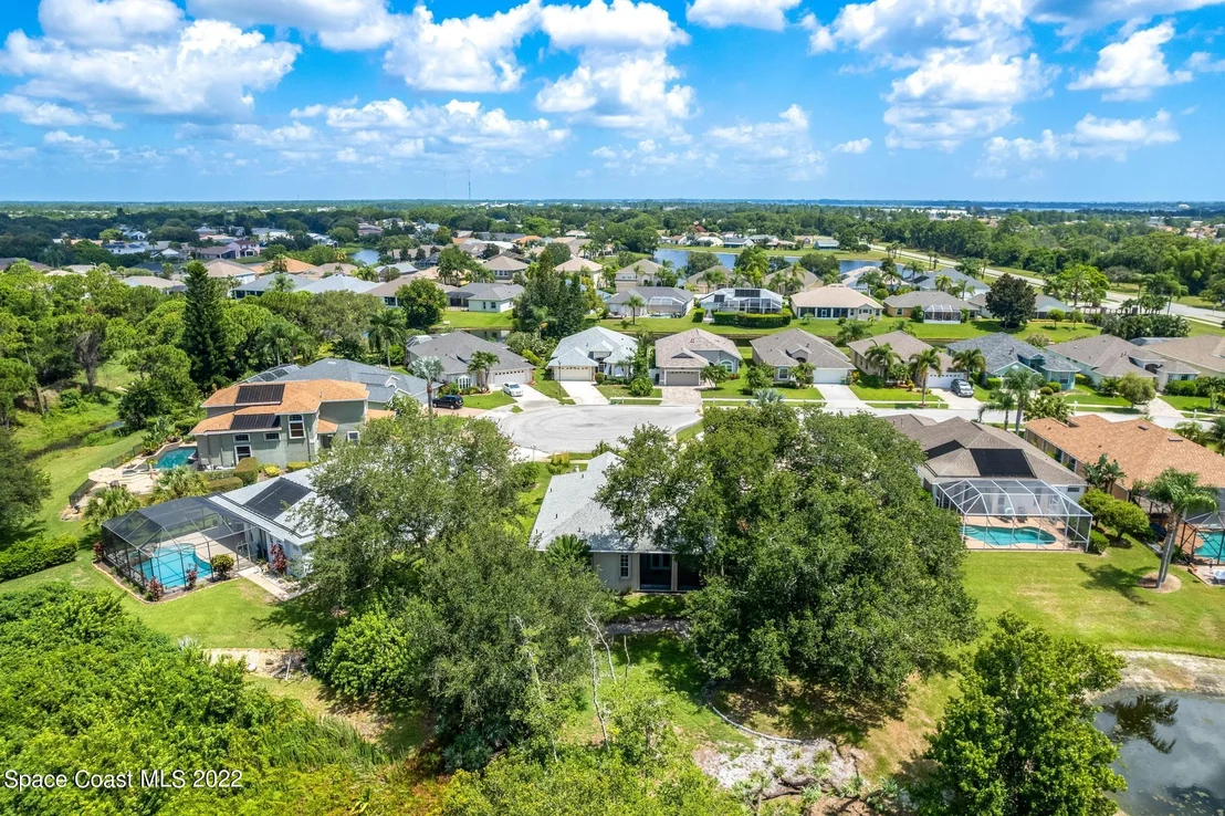 Photo of 901 Suntree Woods Drive