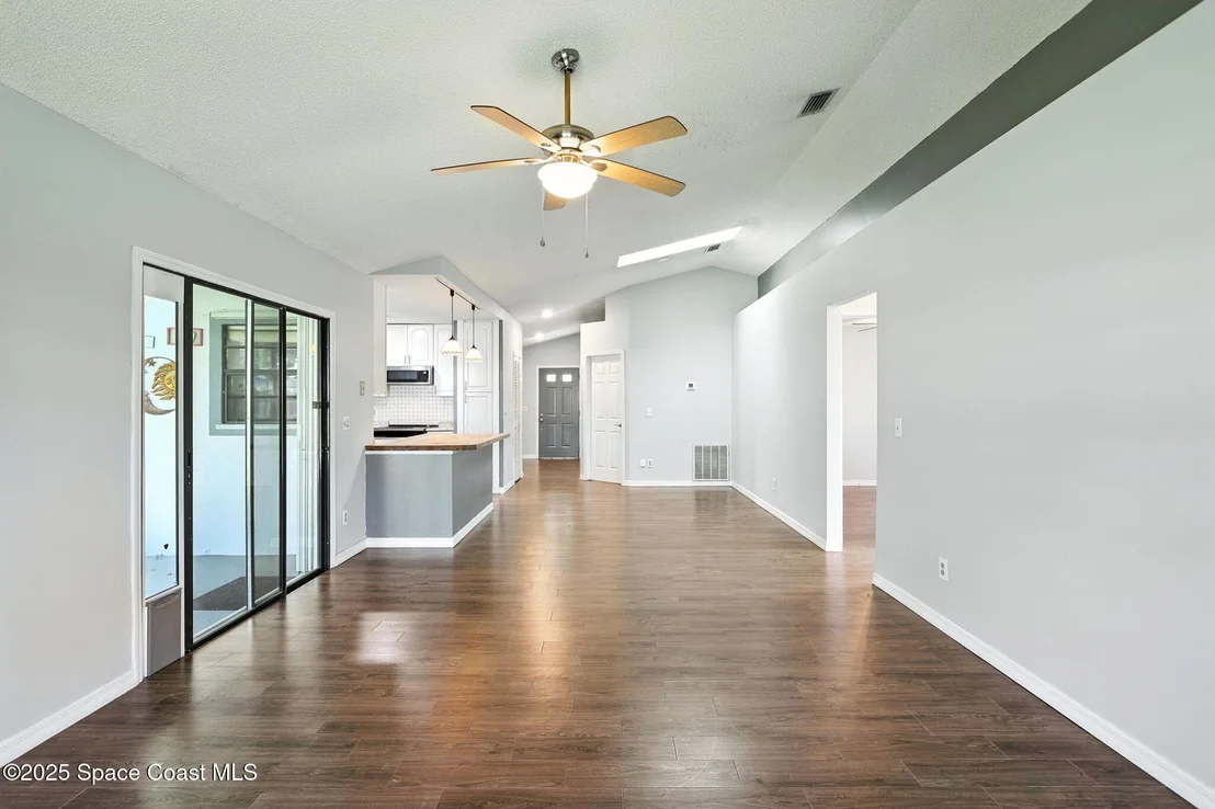 Photo of 4330 Silver Lake Drive