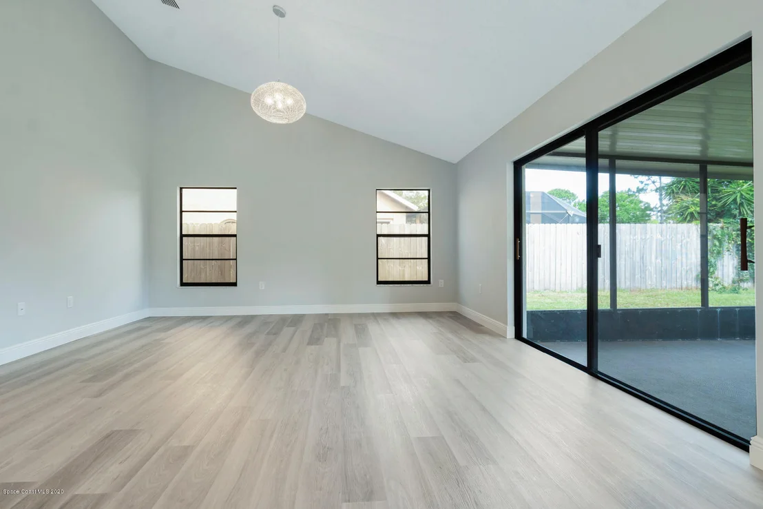 Photo of 908 Jamestown Drive