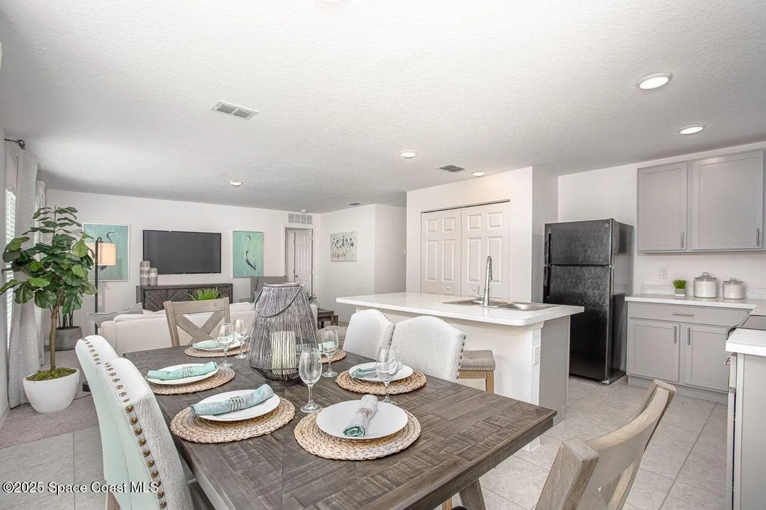 Photo of 1749 Palm Road