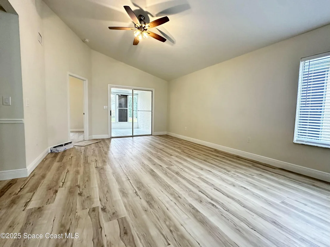 Photo of 4106 Twin Oaks Boulevard