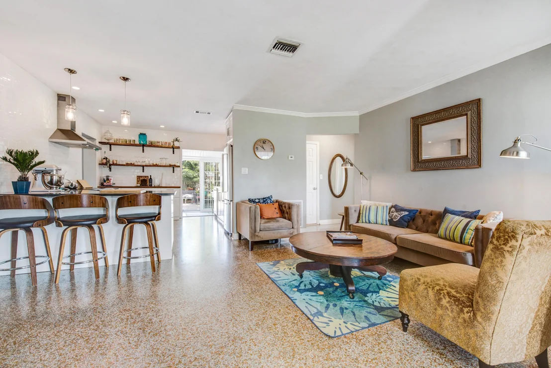 Photo of 212 1st Avenue
