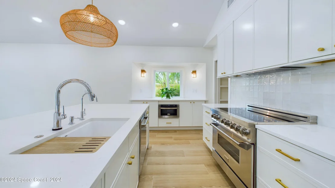 Photo of 396 Riverview Lane