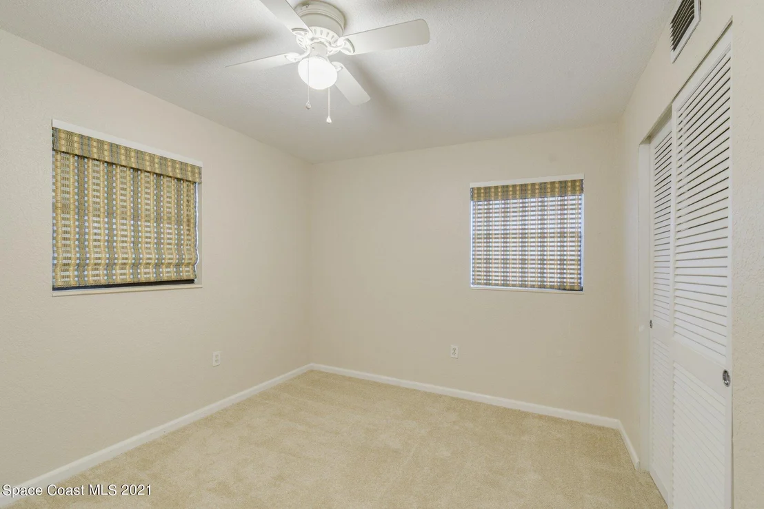 Photo of 1933 Oakwood Drive