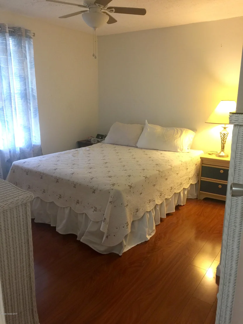 Photo of 2448 Coconut Palm Drive NE