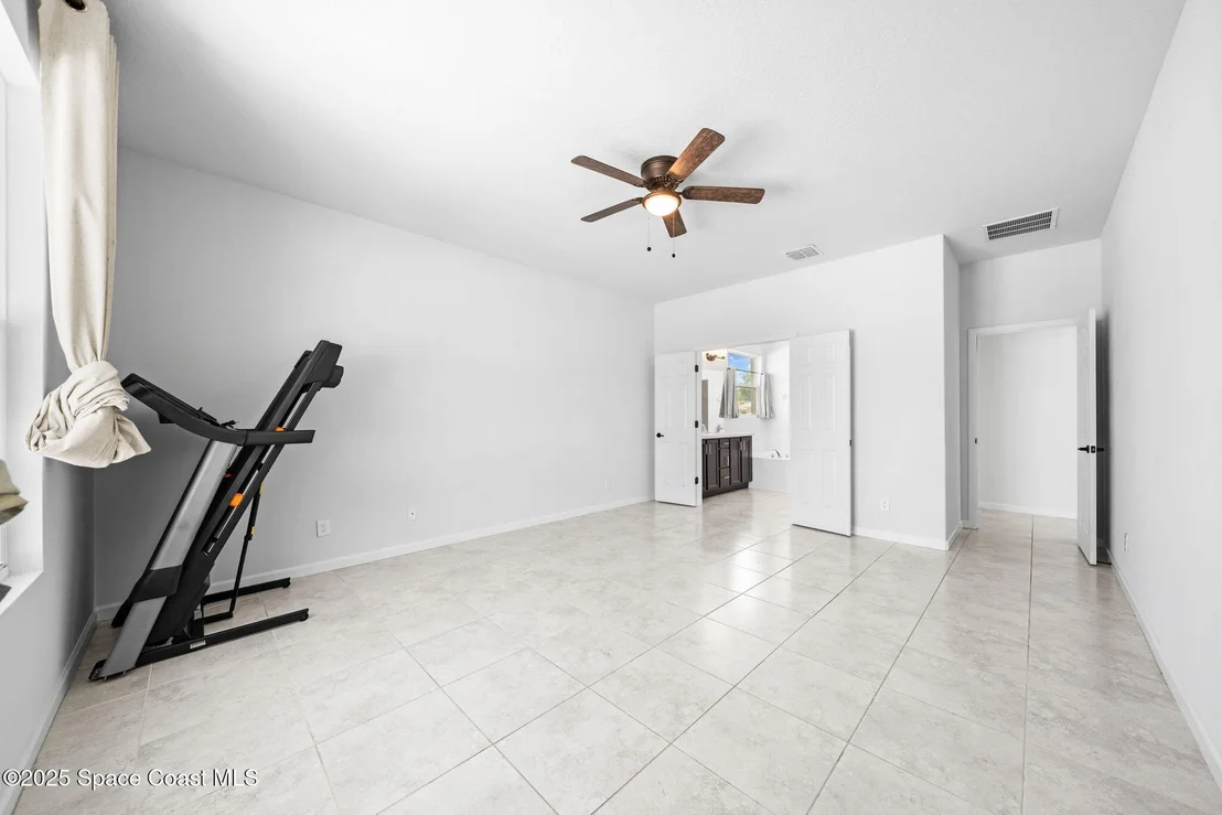 Photo of 539 Balcom Terrace SE