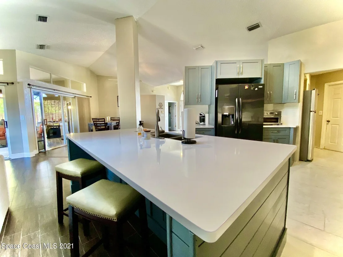 Photo of 5650 Brandon Street