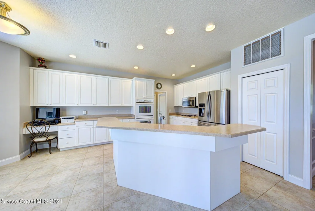 Photo of 1002 Worthington Spring Drive
