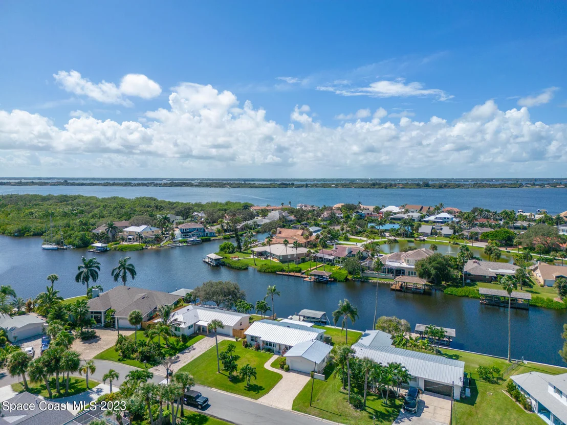 Photo of 209 River Road