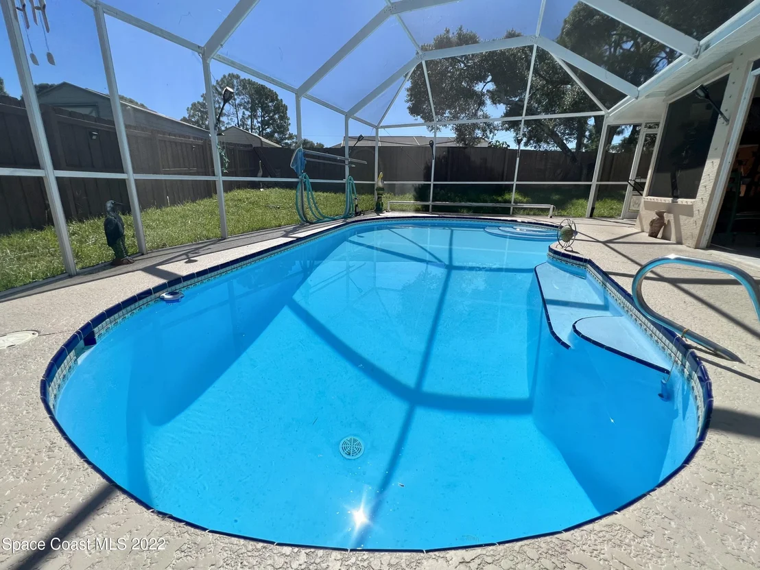 Photo of 6553 Cedar Avenue