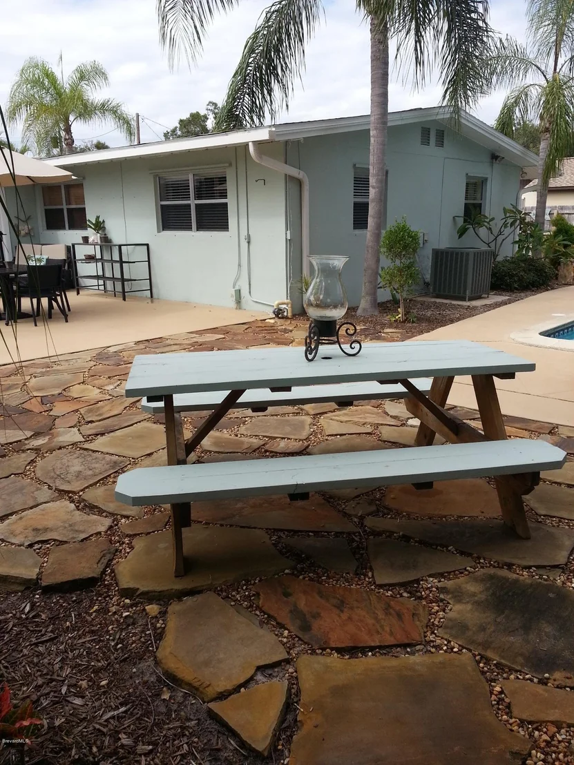 Photo of 667 Everglade Drive