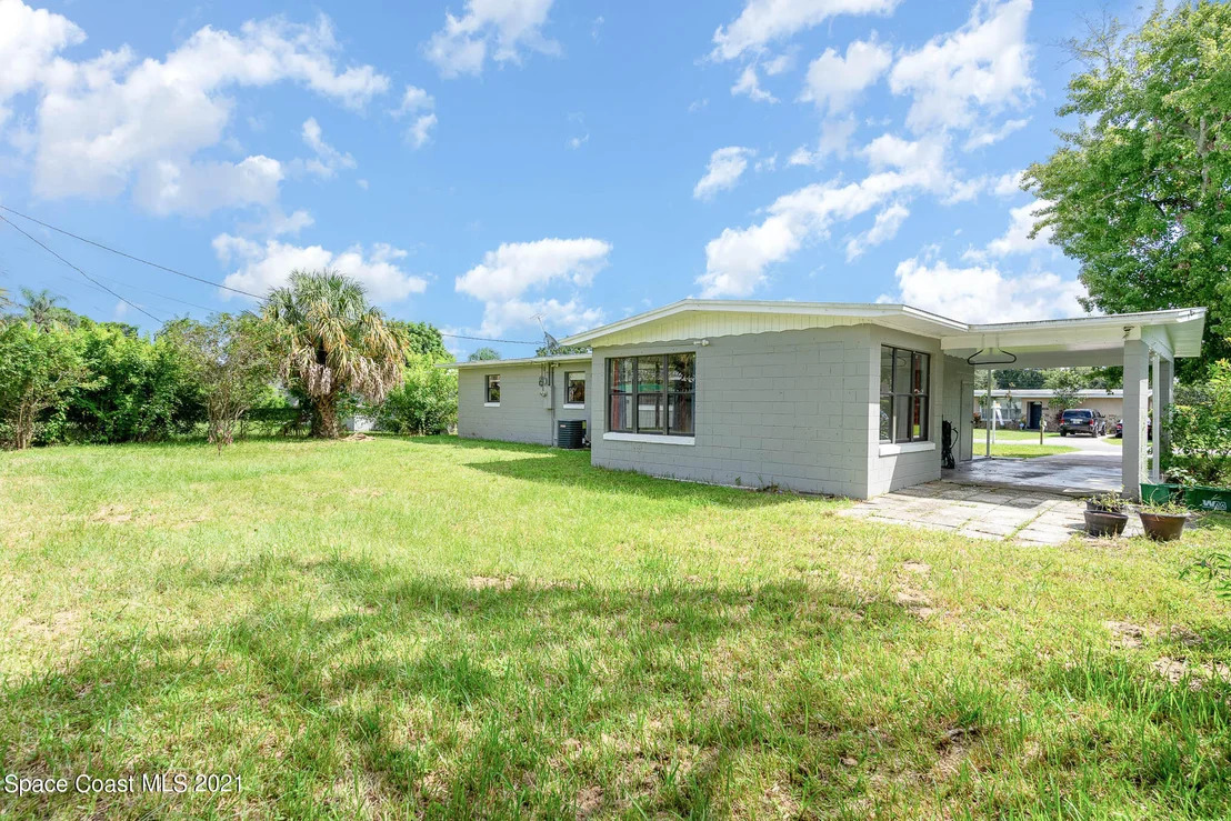 Photo of 1208 Myrtle Lane