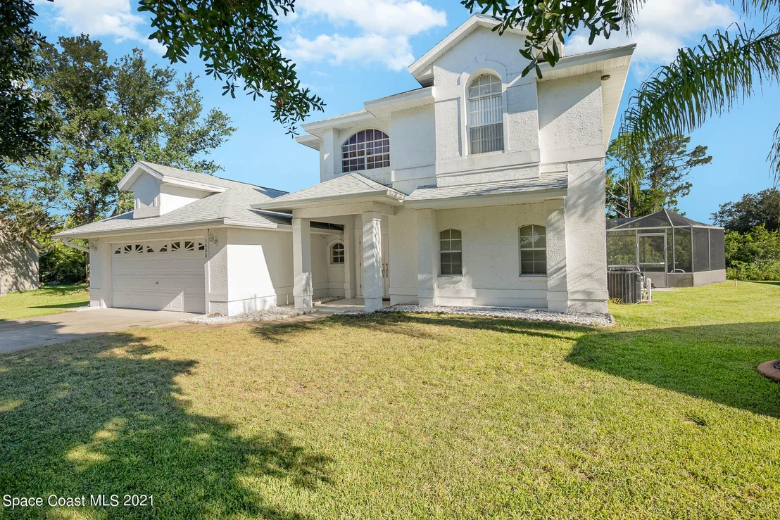 Photo of 1400 Bronco Drive