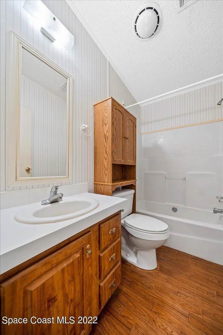 Photo of 3070 Milwaukee Avenue