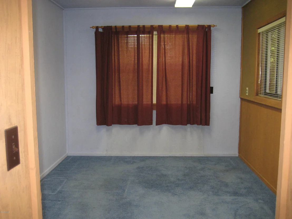 Photo of 240 Bayhead Drive
