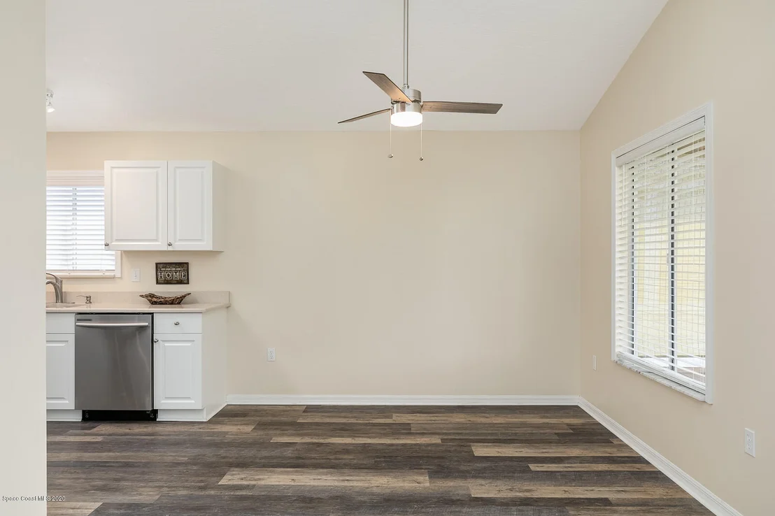 Photo of 1002 S Fork Circle