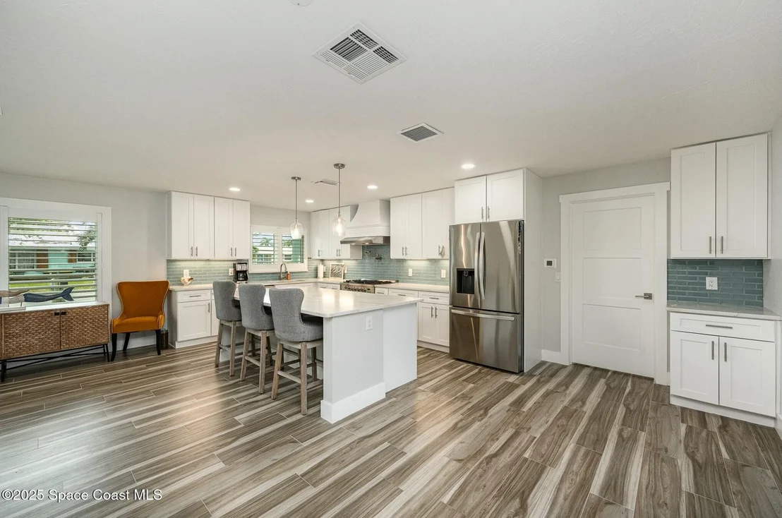 Photo of 407 Sandpiper Drive