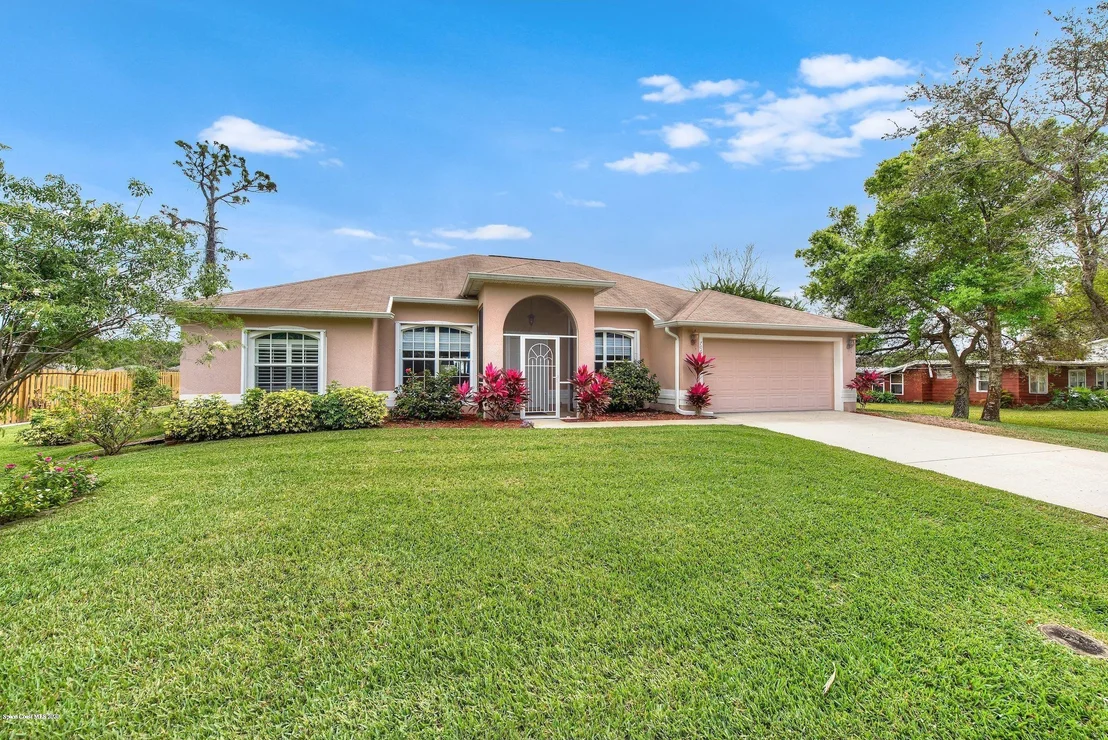 Photo of 706 La Veta Drive
