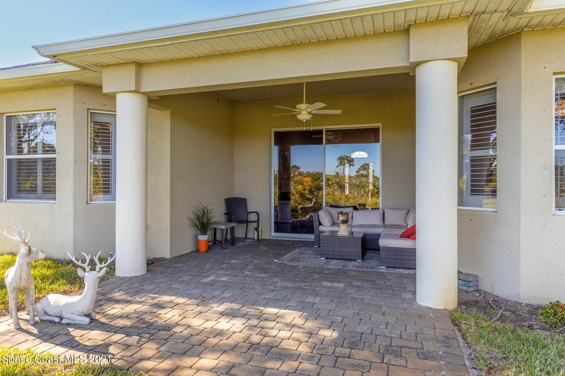Photo of 5931 Herons Landing Drive