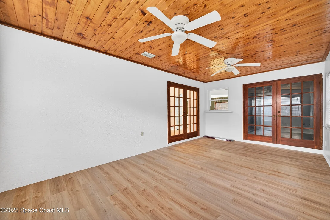 Photo of 4859 Horton Street