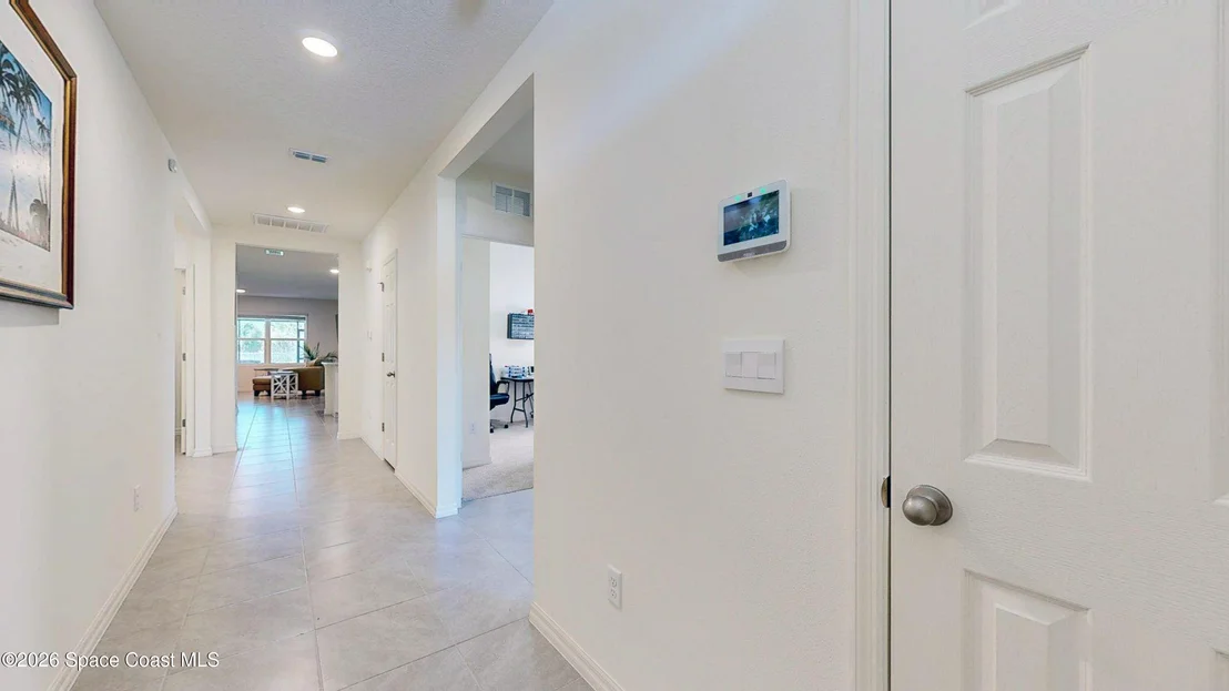 Photo of 4867 Barr Street