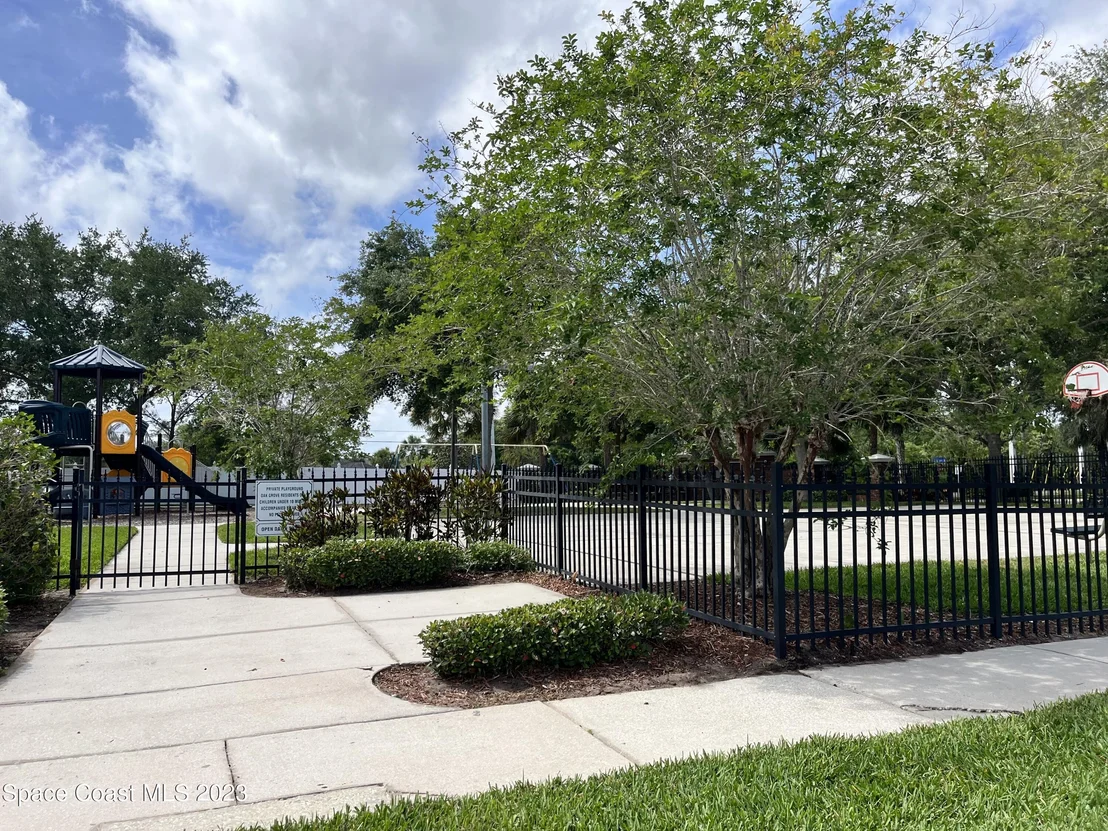 Photo of 1661 Whitman Drive