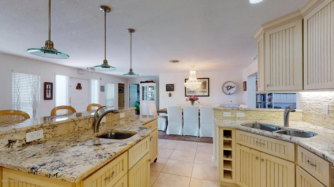 Photo of 448 Sparrow Drive