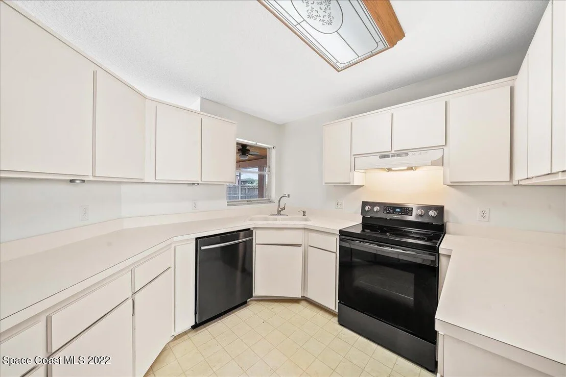 Photo of 6248 Bamboo Avenue