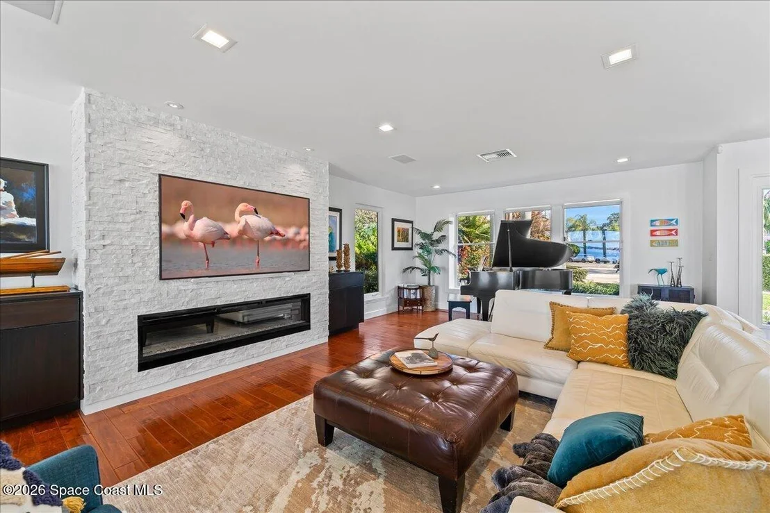 Photo of 408 Riverside Drive