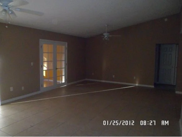 Photo of 554 SE Balcom