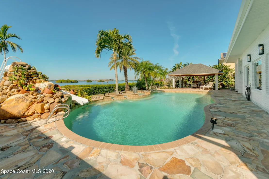 Photo of 466 Lanternback Island Drive