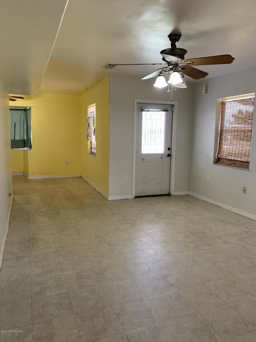 Photo of 3002 NE Easy NE