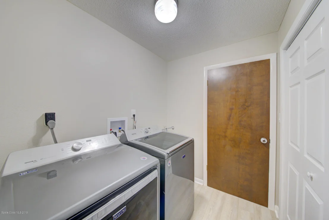 Photo of 343 Dorset Drive