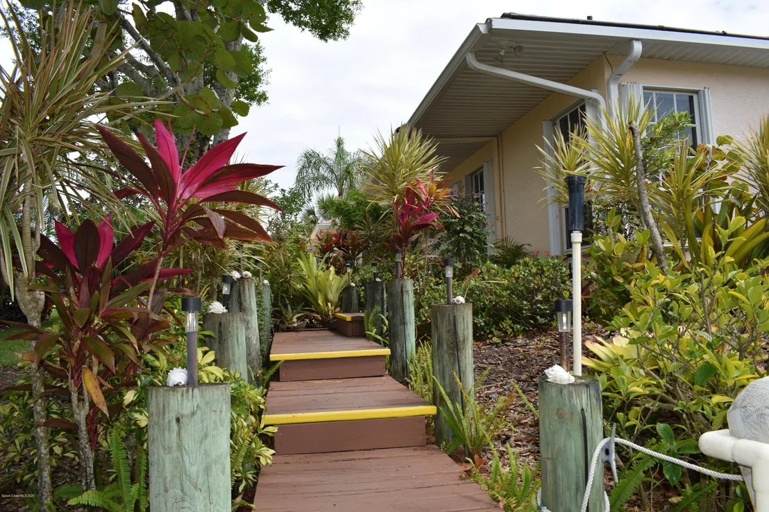 Photo of 6250 Capstan Court