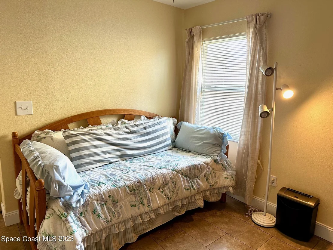 Photo of 1359 Heritage Acres Boulevard