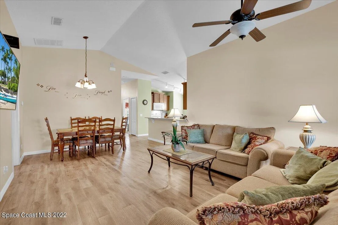 Photo of 822 Scrub Jay Way