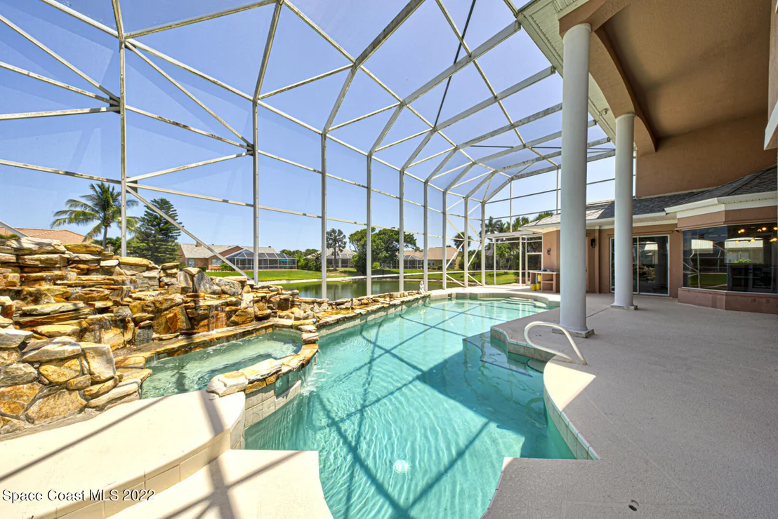 Photo of 334 Island Drive