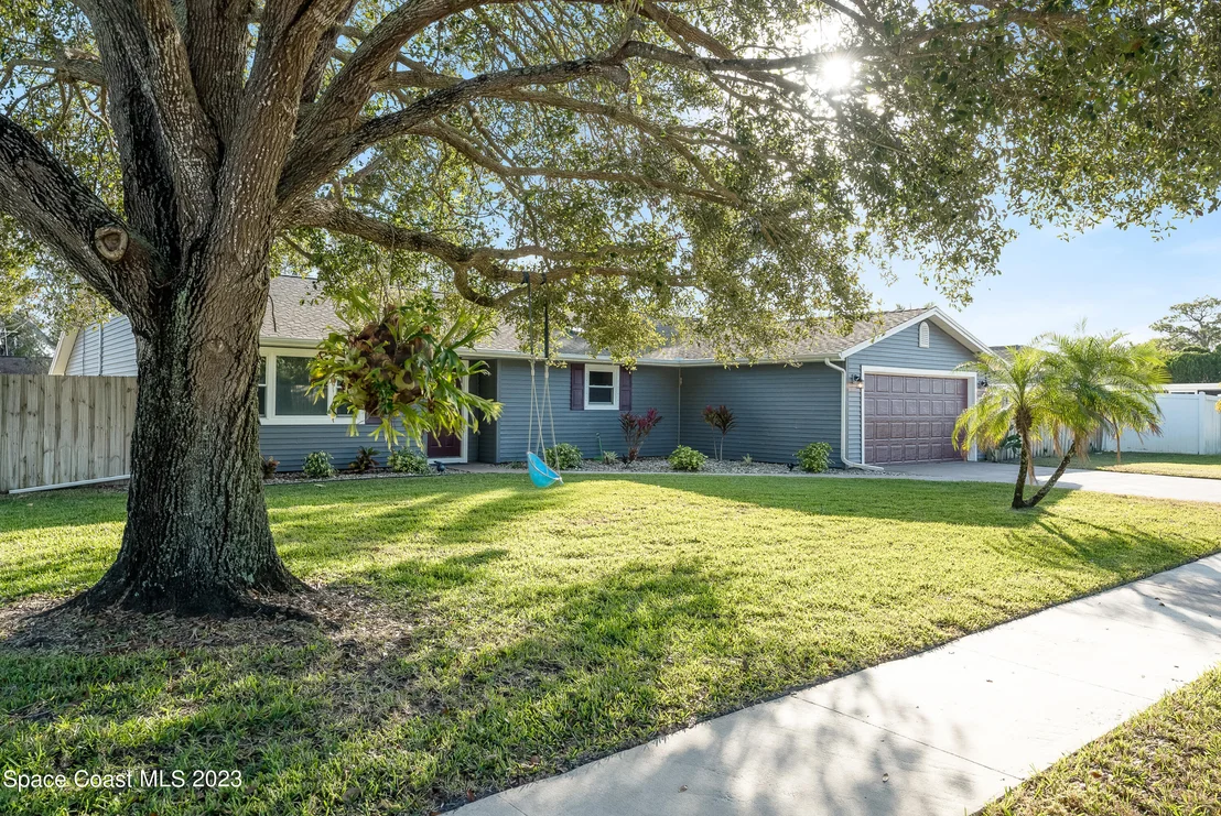 Photo of 2624 School Drive NE