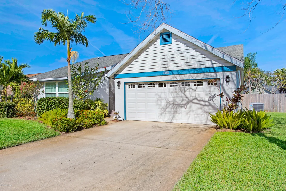 Photo of 1236 Walnut Grove Way