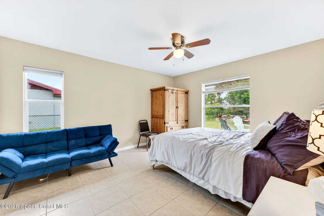 Photo of 719 Bianca Drive NE