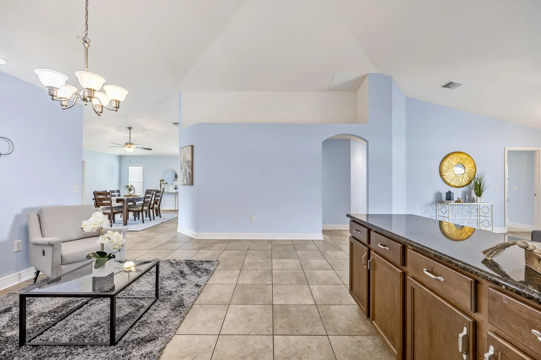 Photo of 552 Glenbrook Circle
