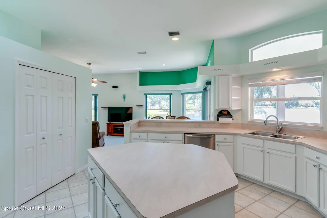 Photo of 874 Shoshone Lane