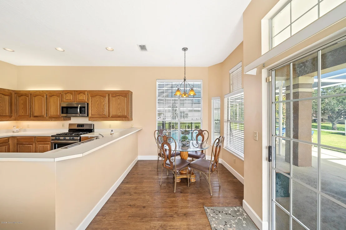 Photo of 4355 Canard Road