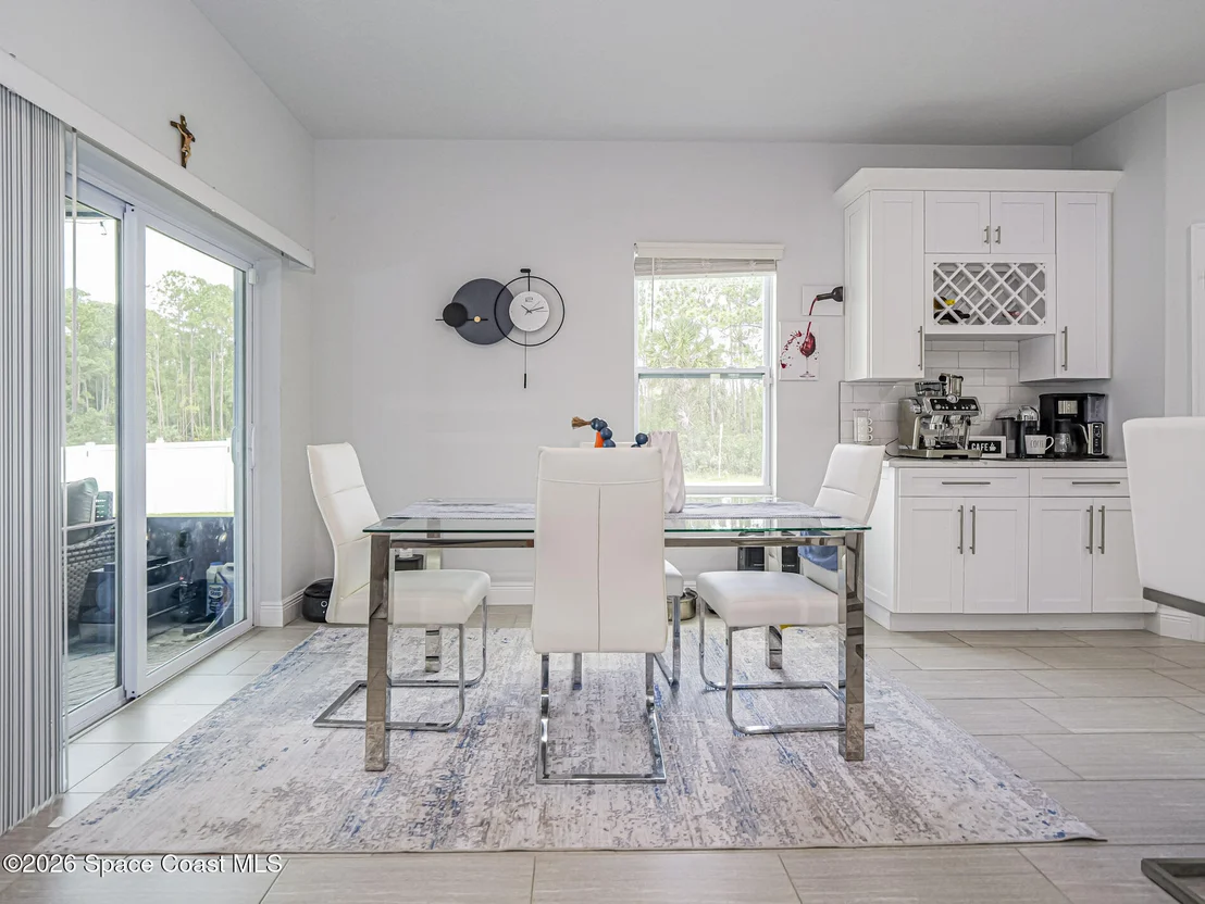 Photo of 3010 Eldron Boulevard SE