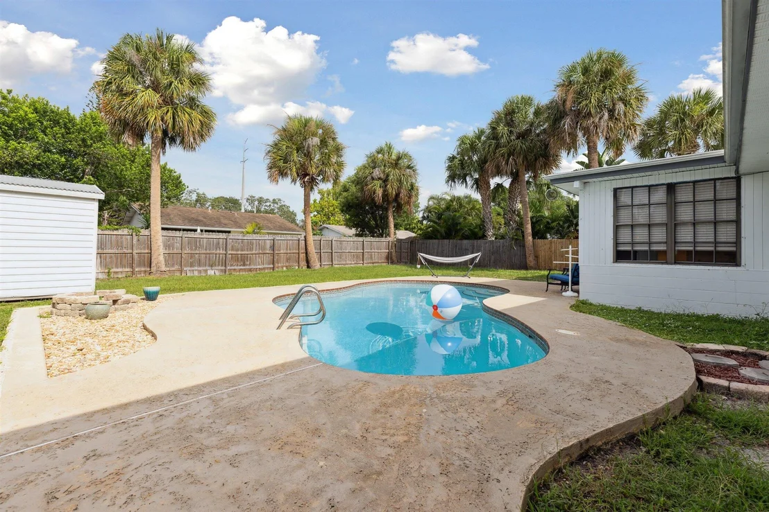 Photo of 1426 Hillcrest Drive