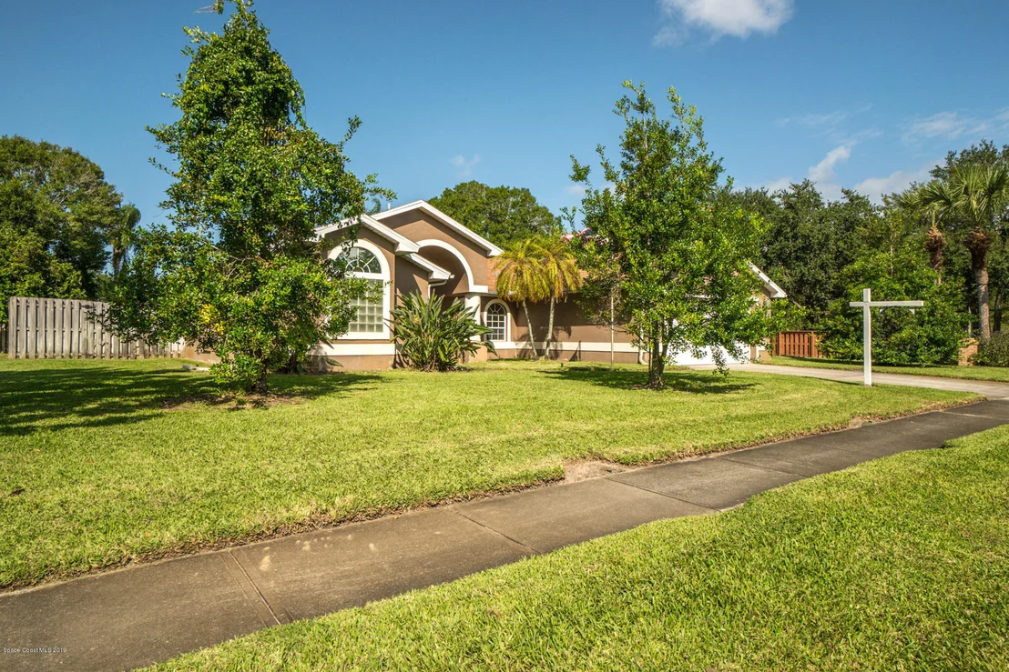 Photo of 800 Crossbow Drive