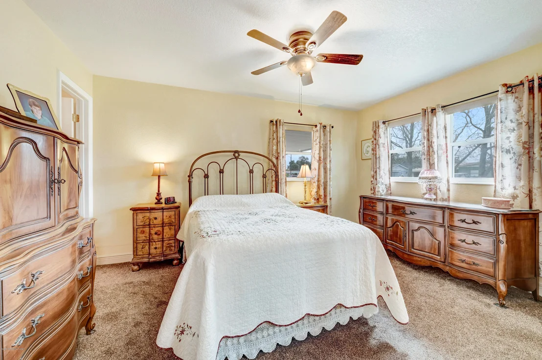 Photo of 992 Cardon Drive
