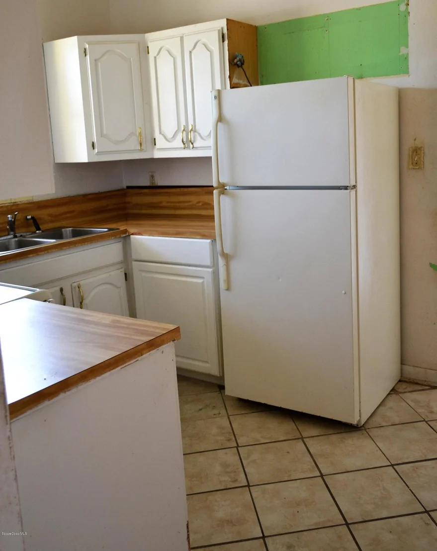 Photo of 1101 AZALEA Lane