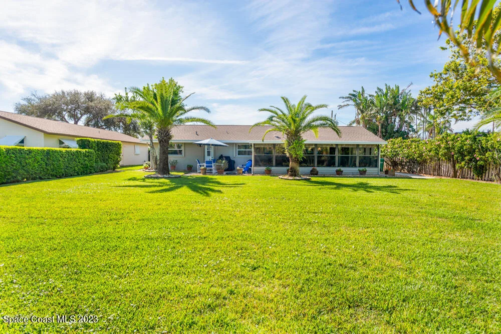 Photo of 2115 S River Road
