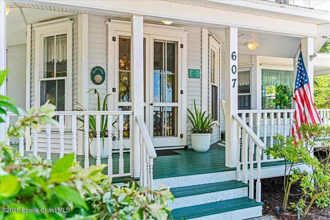 Photo of 607 Rockledge Drive